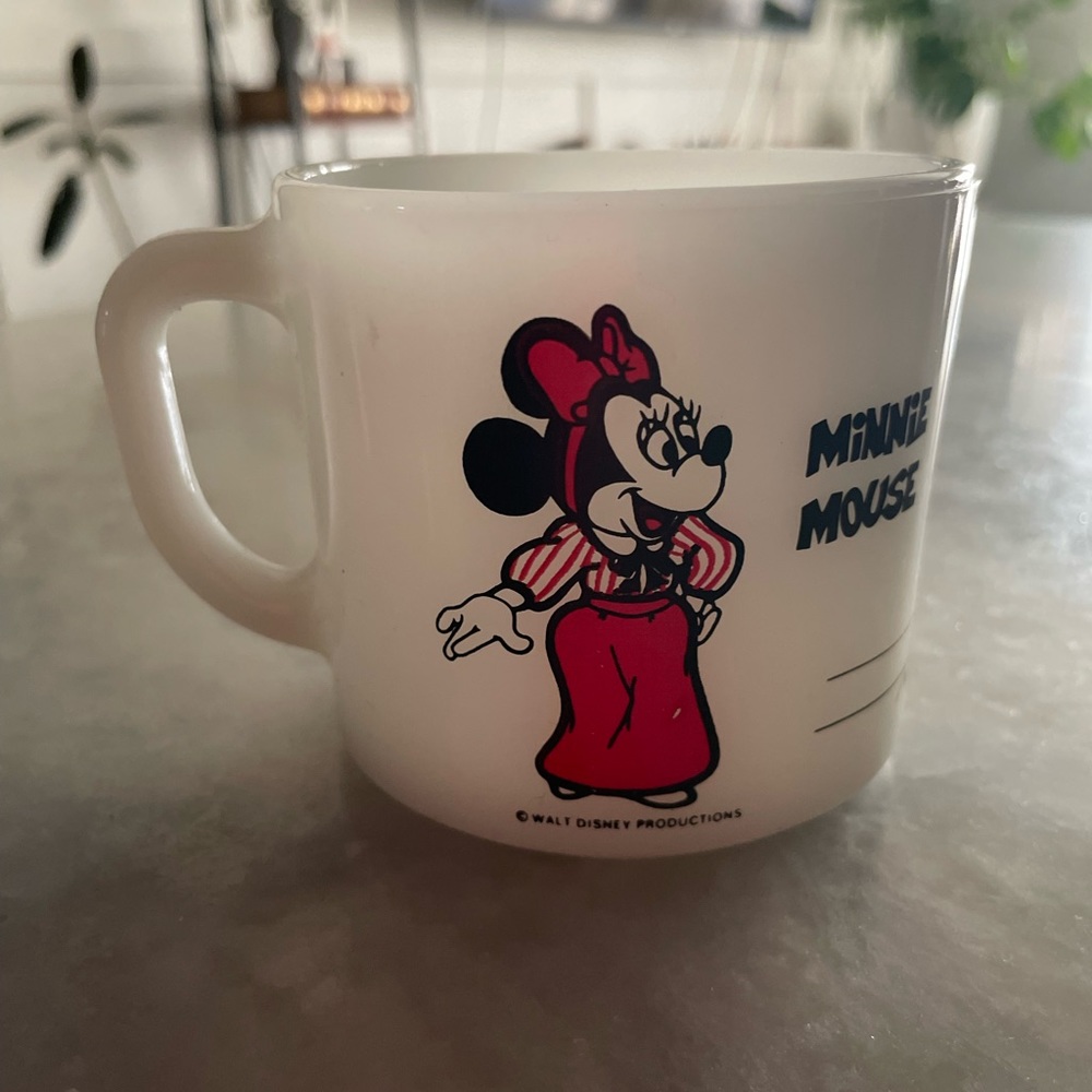Vintage Mickey Mouse & Minnie Mouse White Milk Glass Coffee Mug - Picture 1 of 5